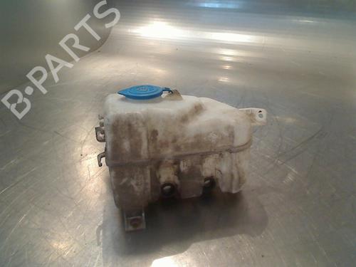 Sprinklertank Sprinklertank SUZUKI GRAND VITARA I (FT, HT) 2.5 V6 24V 4x4 (TD62, SQ625) (144 hp) 34681546 34681546
