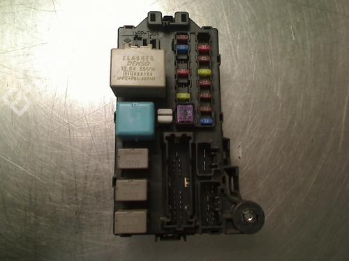 Used Fuse box Fuse box DAIHATSU SIRION (M3_) 1.3 (M301) (87 hp) 34687286 34687286