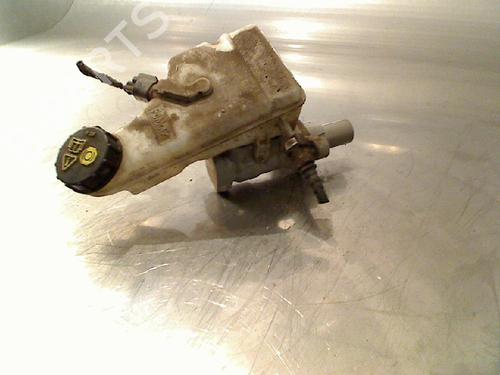 brake-master-cylinder-ford-focus-iii-turnier-2010-2011-2012-2013-2014-2015-2016-2017-2018-2019-2020-34676857 main image