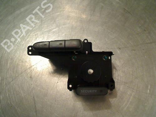 warning-switch-toyota-yaris-_p1_-1999-2000-2001-2002-2003-2004-2005-34683417 main image