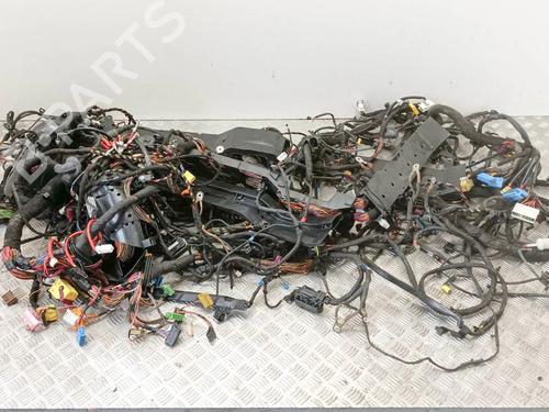 Used Wiring harness Wiring harness 36124591 36124591