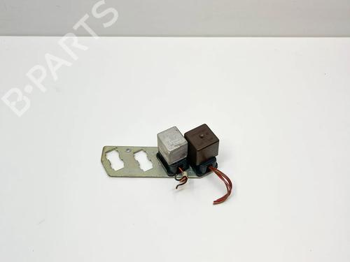 Used Fuse box Fuse box 38632579 38632579
