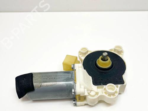 right-front-window-motor-mercedes-benz-sl-r230-2001-2002-2003-2004-2005-2006-2007-2008-2009-2010-2011-2012-36130797 main image