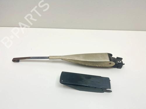 Used Front windshield wiper arm Front windshield wiper arm 36130289 36130289