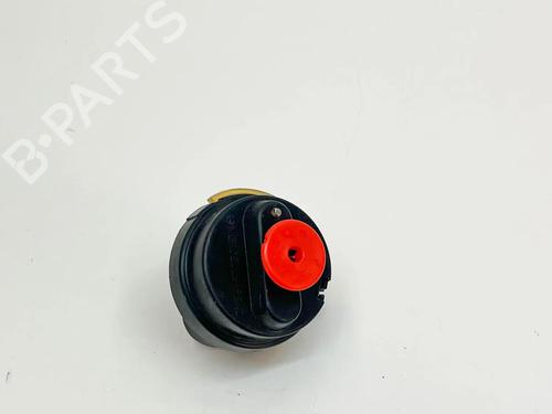 Used Fuel cap Fuel cap 36865127 36865127