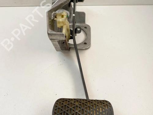 Used Break pedal Break pedal MERCEDES-BENZ SL (R129) 500 (129.068) (306 hp) 36121684 36121684