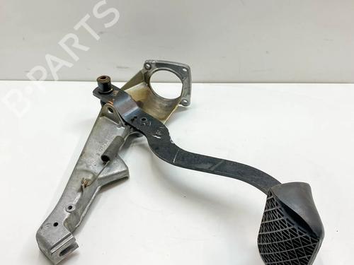 Used Break pedal Break pedal MERCEDES-BENZ SL (R107) 560 SL (242 hp) 36123936 36123936