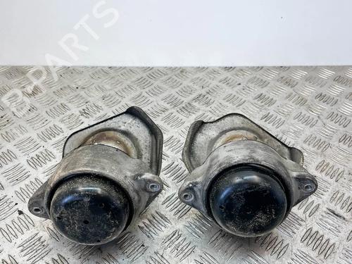 Used Engine mount Engine mount MERCEDES-BENZ SL (R129) 500 (129.068) (306 hp) 36131283 36131283