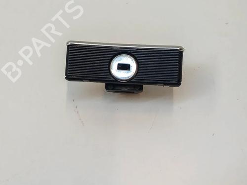 Used Tailgate lock Tailgate lock MERCEDES-BENZ SL (R107) 380 SL (107.045) (204 hp) 40083917 40083917