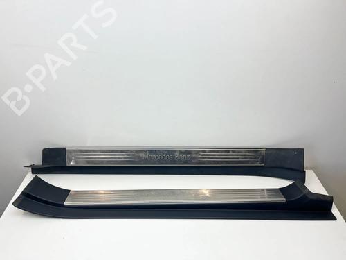 Used Right sideskirt Right sideskirt MERCEDES-BENZ SL (R230) 500 (230.471) (388 hp) 36132044 36132044