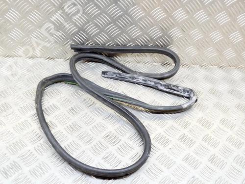 Gummiliste Gummiliste MERCEDES-BENZ SL (R129) 500 SL (129.066) (326 hp) 36118255 36118255