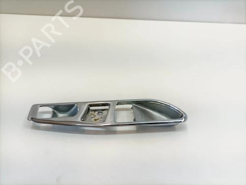 Used Support Support MERCEDES-BENZ SL (R107) 380 SL (107.045) (204 hp) 36125274 36125274