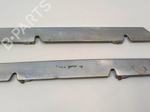 Used Grille Grille MERCEDES-BENZ SL (R107) 380 SL (107.045) (204 hp) 40083923 40083923