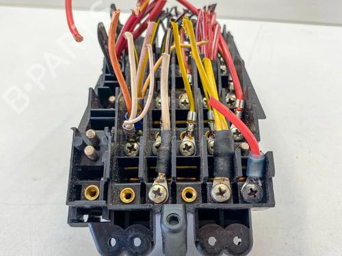Used Fuse box Fuse box 36120847 36120847