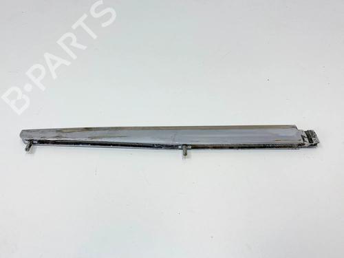 Used Tailgate trim Tailgate trim MERCEDES-BENZ SL (R107) 380 SL (107.045) (204 hp) 36121978 36121978