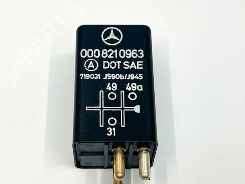 Used Electronic sensor Electronic sensor MERCEDES-BENZ SL (R107) 560 SL (107.048) (230 hp) 36131853 36131853