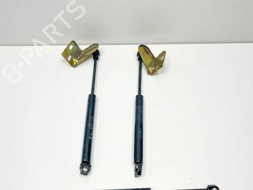Used Right front shock absorber Right front shock absorber MERCEDES-BENZ SL (R129) 320 (129.063) (231 hp) 36128543 36128543