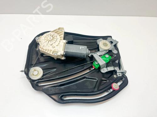 Used Rear left quarter glass Rear left quarter glass MERCEDES-BENZ SL (R231) 500 (231.473) (435 hp) 36130499 36130499