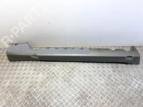 Used Right sideskirt Right sideskirt 39229836 39229836