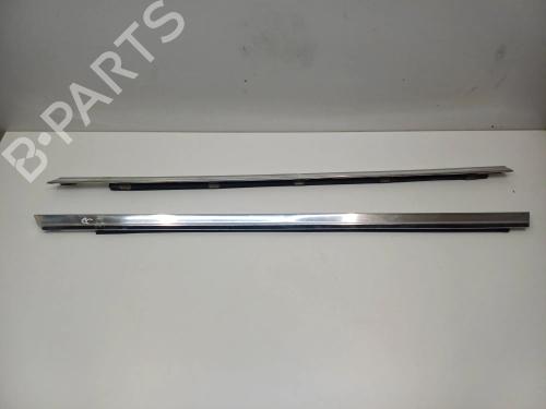 Used Door moulding trim Door moulding trim MERCEDES-BENZ SL (R107) 560 SL (242 hp) 40466675 40466675