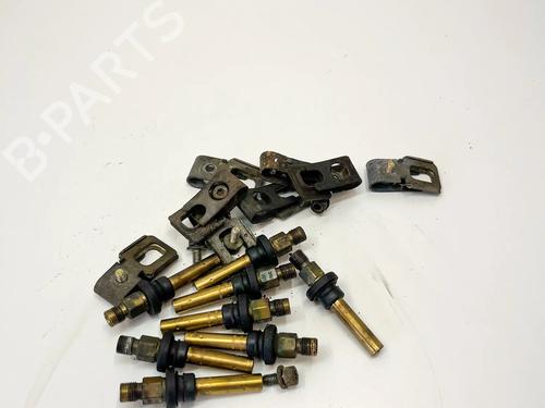 Used Injector Injector MERCEDES-BENZ SL (R107) 560 SL (107.048) (230 hp) 36131752 36131752