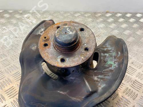 Used Right front steering knuckle Right front steering knuckle MERCEDES-BENZ SL (R129) 280 (129.058) (193 hp) 36126423 36126423