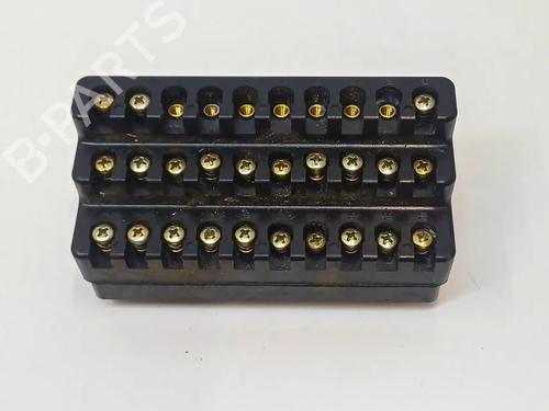 Used Fuse box Fuse box MERCEDES-BENZ SL (R107) 560 SL (242 hp) 39990957 39990957