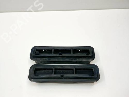 Grill Grill MERCEDES-BENZ SL (R107) 560 SL (107.048) (230 hp) 38959972 38959972