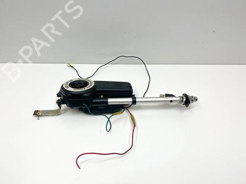 Used Antenna/Base Antenna/Base MERCEDES-BENZ SL (R107) 560 SL (107.048) (230 hp) 36131874 36131874