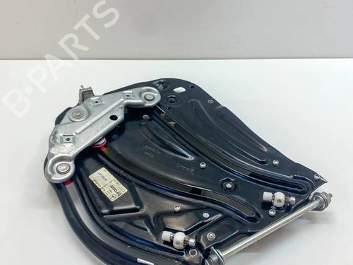 Vindusheismekanisme høyre bak Vindusheismekanisme høyre bak MERCEDES-BENZ SL (R231) 500 (231.473) (435 hp) 36124488 36124488
