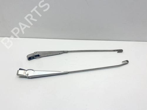 Used Front windshield wiper arm Front windshield wiper arm 36123274 36123274