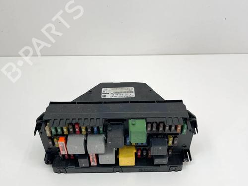 Used Fuse box Fuse box 36952118 36952118