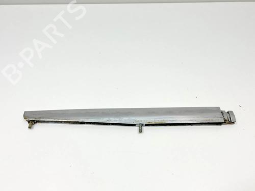 Used Tailgate trim Tailgate trim MERCEDES-BENZ SL (R107) 450 SL (107.044) (224 hp) 36128864 36128864