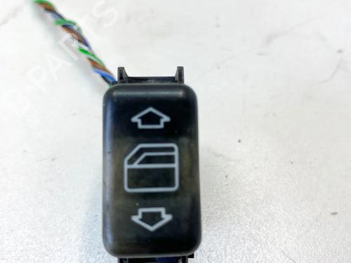 Used Right front window switch Right front window switch MERCEDES-BENZ SL (R129) 320 (129.063) (231 hp) 36121043 36121043