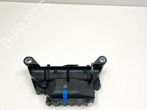 Used Fuse box Fuse box 36390836 36390836