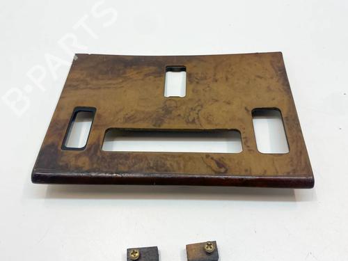 Consola central Consola central MERCEDES-BENZ SL (R107) 560 SL (107.048) (230 hp) 36125804 36125804