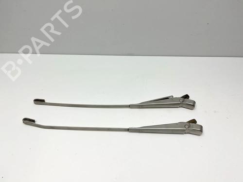 Used Front windshield wiper arm Front windshield wiper arm 36131814 36131814