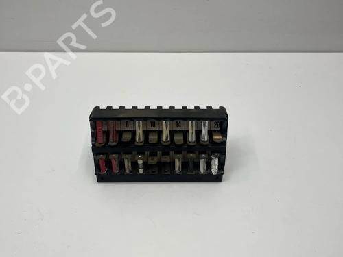Used Fuse box Fuse box 38959970 38959970
