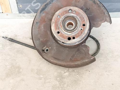 Used Left rear steering knuckle Left rear steering knuckle MERCEDES-BENZ SL (R129) 280 (129.059) (204 hp) 36119145 36119145