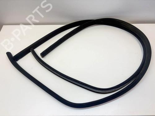 Used Rubber door seal Rubber door seal MERCEDES-BENZ SL (R230) 500 (230.471) (388 hp) 36132060 36132060