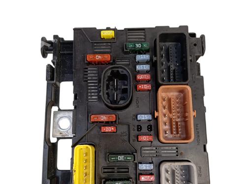 Used Fuse box Fuse box 35925500 35925500
