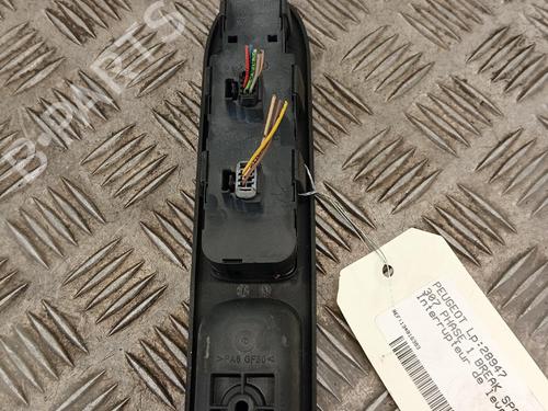 Left front window switch PEUGEOT 307 Break (3E) 1.6 HDi 110 | BP40280673I27 - Image 3