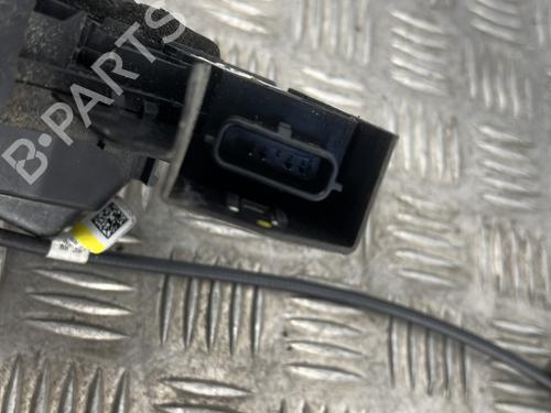 rear-left-lock-renault-megane-iv-hatchback-b9amn_-2015-37739022 main image