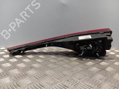 left-tailgate-light-renault-megane-iv-hatchback-b9amn_-2015-34292733 main image