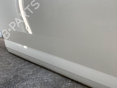 Used Right front door Right front door 38030705 38030705