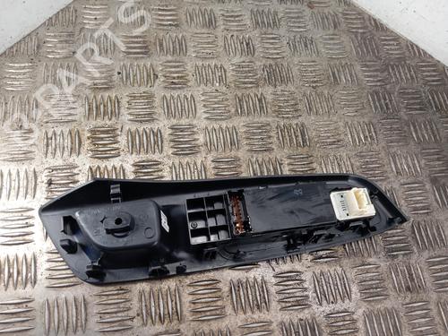 left-front-window-switch-nissan-micra-v-k14-2016-39724319 main image