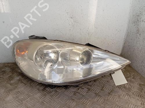 Used Right headlight Right headlight 37452658 37452658