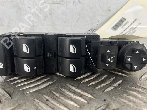 Used Left front window switch Left front window switch CITROËN C4 Picasso II [2013-2026] 34295740 34295740