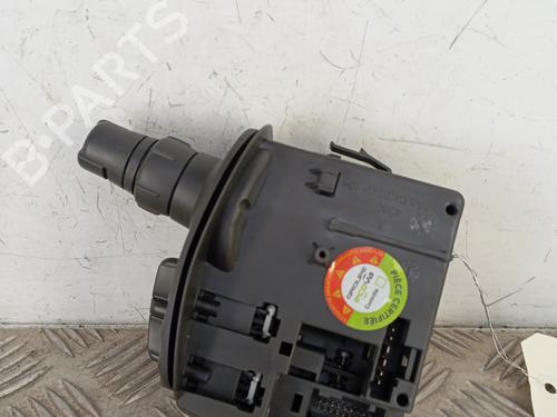 steering-column-stalk-renault-clio-iii-br01-cr01-2005-2006-2007-2008-2009-2010-2011-2012-2013-2014-34295953 main image