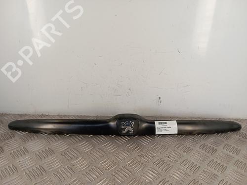 Pynteliste til bagklap Pynteliste til bagklap PEUGEOT 206 Hatchback (2A/C) 1.4 i (75 hp) 34295498 34295498
